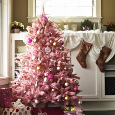 un-sapin-de-noel-rose-bonbon-10804234vvdgb_2041